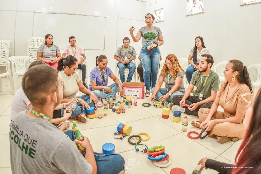 Profissionais do Programa Família Que Acolhe participam de oficinas para fortalecer atendimentos à população 1 f5ece832181674268c6d7789cb6fc581
