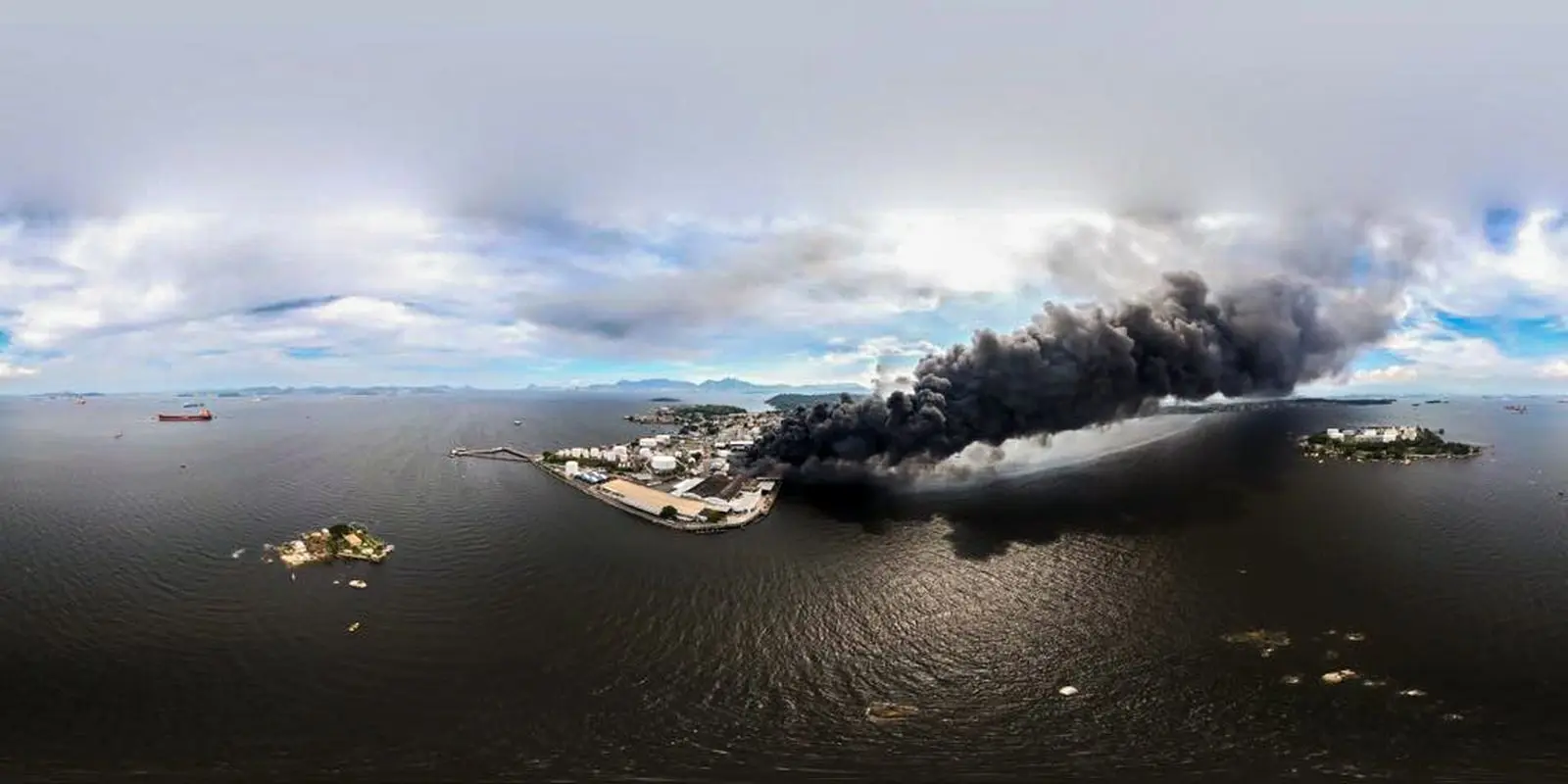 Apos incendio em fabrica ha risco de vazar oleo na