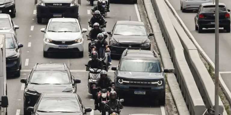 Associacao de medicos alerta para riscos do uso de mototaxis