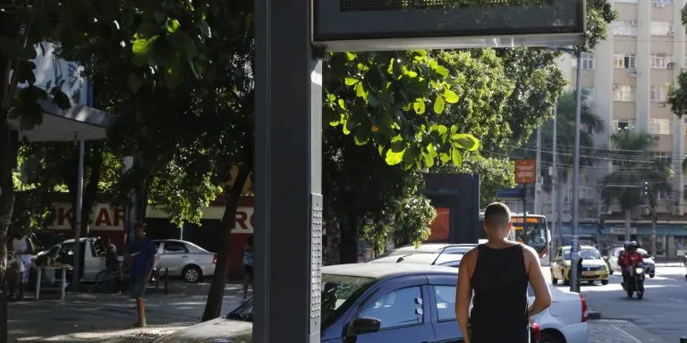 Carnaval deve ser de calor forte e pouca chuva na