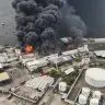Incendio atinge fabrica de oleo no Rio de Janeiro