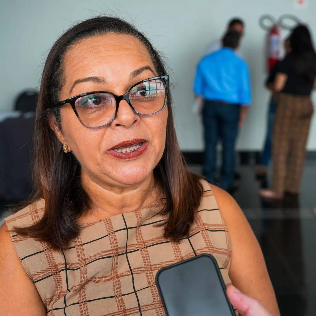 SESAU 1 coordenadora Geral da Vigilancia em Saude da Sesau Valdirene Oliveira scaled
