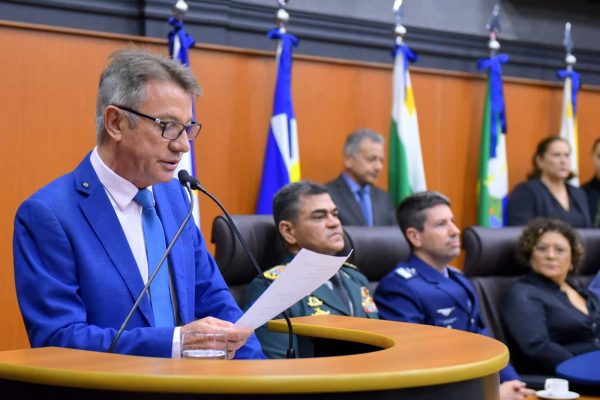 SOLENIDADE DE ABERTURA DA 3a SESSAO LEGISLATIVA ORDINARIA DA 9a LEGISLATURA LUIZ FERNANDO OLIVEIRA S