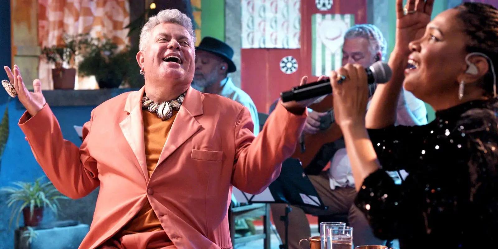 Samba na Gamboa com Milton Cunha traz desfiles historicos do