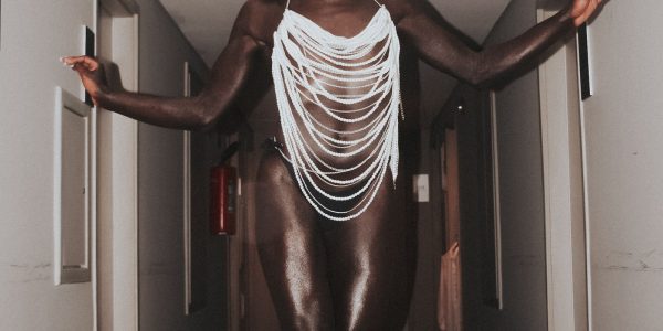 Tuiuti defende respeito ao mostrar historia da primeira mulher trans