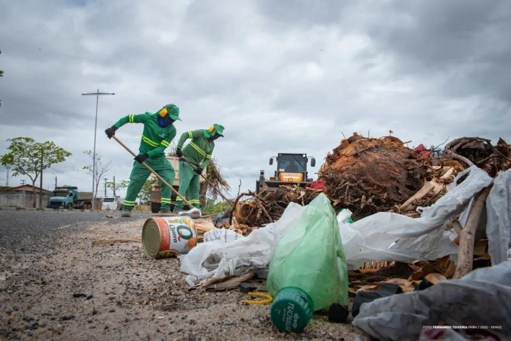 Mais de 70 toneladas de lixo são retiradas das ruas de Boa Vista após fortes chuvas 1 04fce450e540143623de51a7d4b516e8