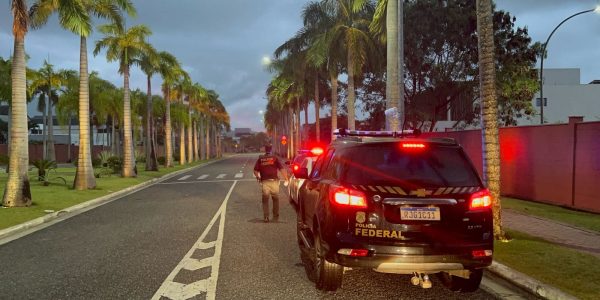 Acao da PF mira trafico internacional de fuzis de Miami