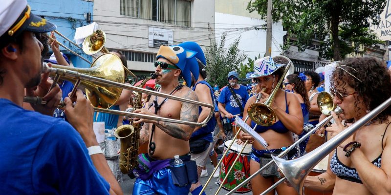 Bloco mais antigo de Sao Paulo anima carnaval no centro