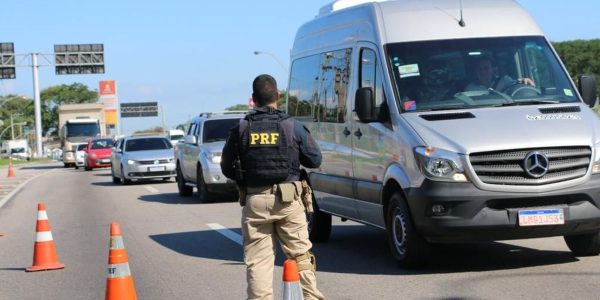 Campanha alerta sobre uso de alcool e drogas associado a