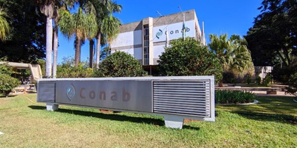Conab publica edital de concurso publico nacional com 403 vagas