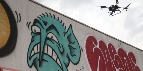 Defesa Civil de SP testa pulverizacao de larvicidas com drones