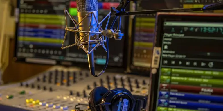 PF fecha cinco radios clandestinas em Angra dos Reis