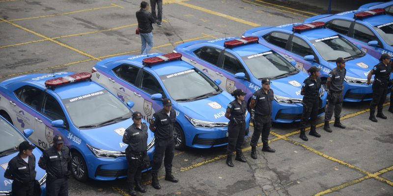 Policia Militar prende mais de 400 pessoas durante carnaval no