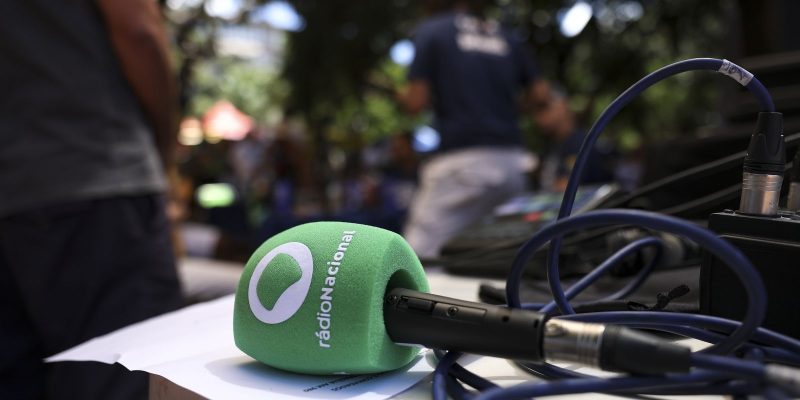 Radio Nacional estreia faixa internacional em espanhol e ingles