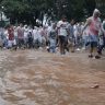 Tempestade atinge regiao metropolitana de Sao Paulo e causa uma