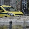 Temporal provoca alagamentos e quedas de arvores no Rio