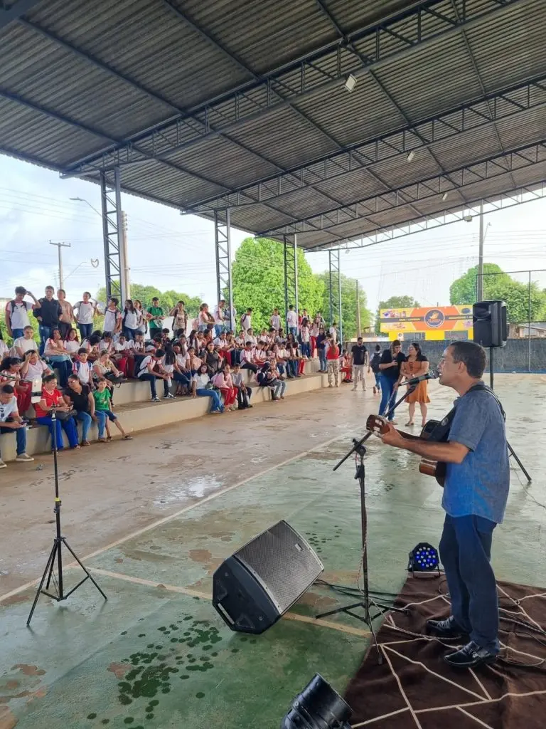 Projeto de cantor roraimense inicia nova temporada em escola estadual de Alto Alegre 2