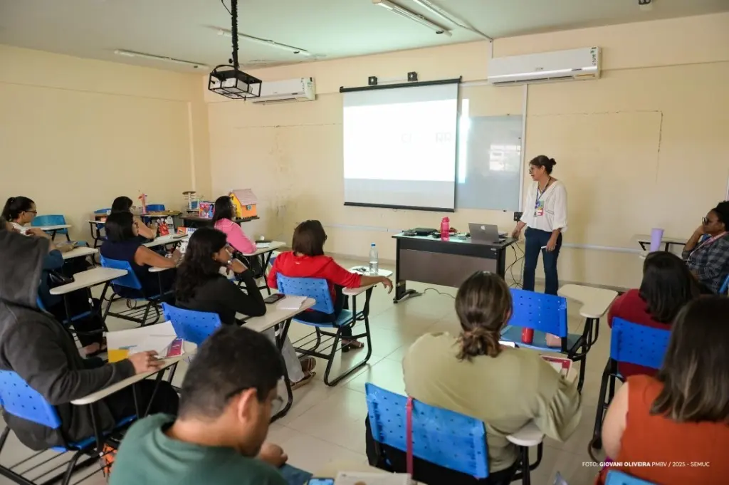 EDUCAÇÃO ESPECIAL - Boa Vista apoia a formação de educadores em encontro com especialistas em autismo. 1 6499edc22fa6fa3ce839d256f3419841