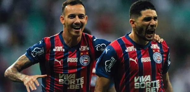 Michel Araújo comemora gol marcado pelo Bahia contra o Paysandu, na Copa do Brasil