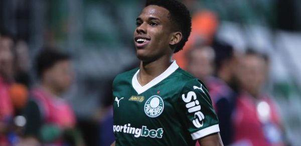 'O futuro do Brasil' e 'brutal': Auxiliar do Palmeiras exalta Estêvão