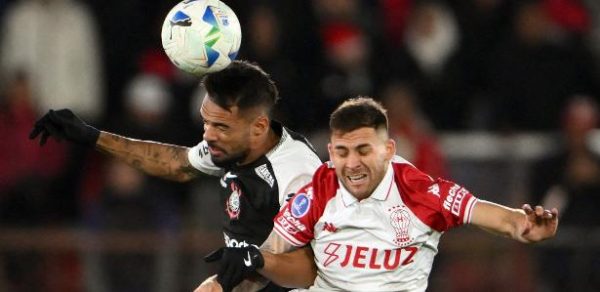 Corinthians perde e vive drama com outro jogo do grupo