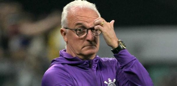 Dorival Júnior, técnico do Corinthians, tem sete jogos a frente do Timão