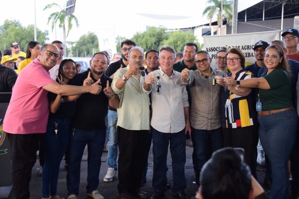 Entrega de 11 novos caminhoes para produtores rurais de Roraima 16