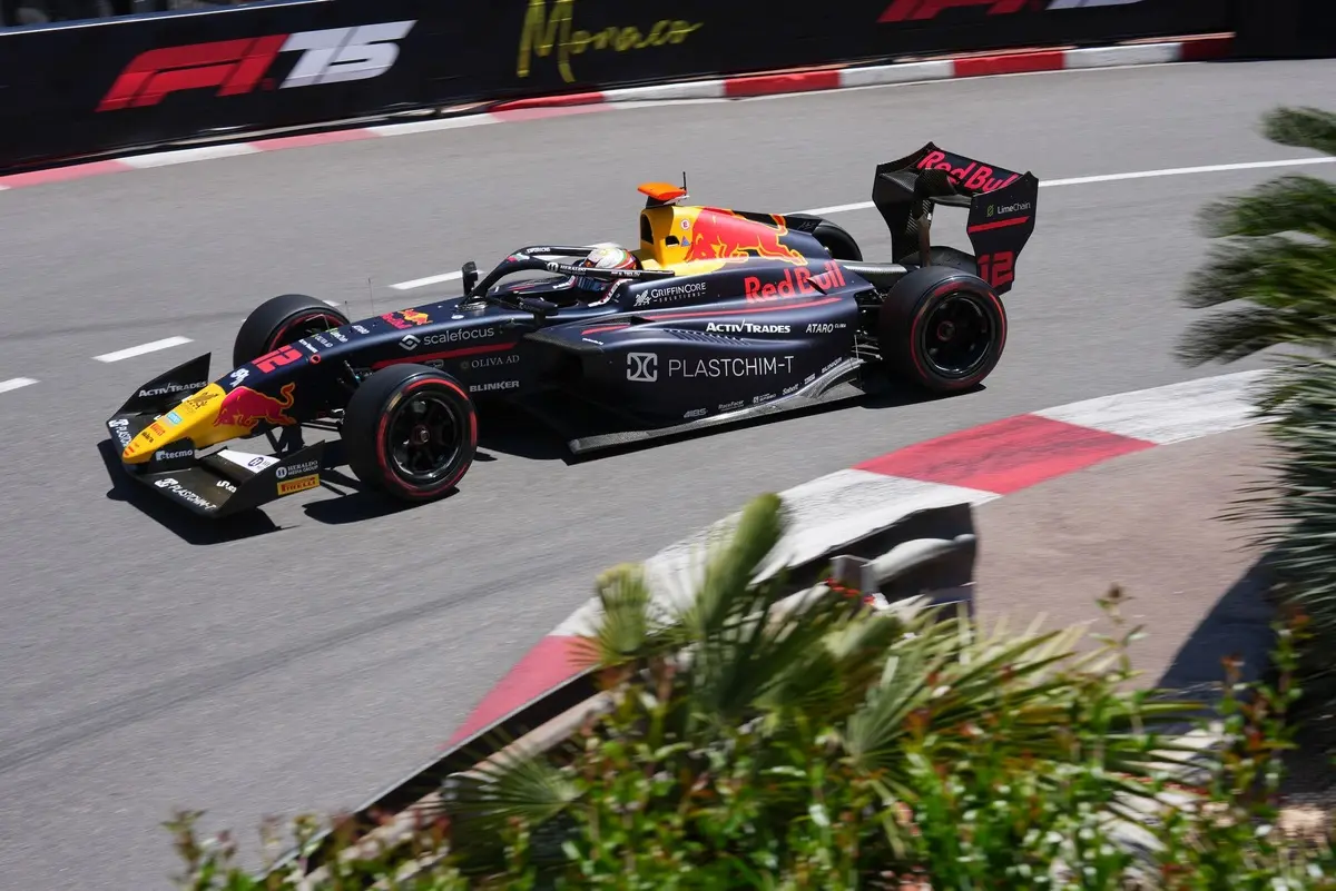F3: Tsolov conquista a pole position em Mônaco; Câmara inicia a corrida em 8º lugar no domingo. 1 F3: Tsolov garante pole position em Mônaco; Câmara larga em 8º no domingo