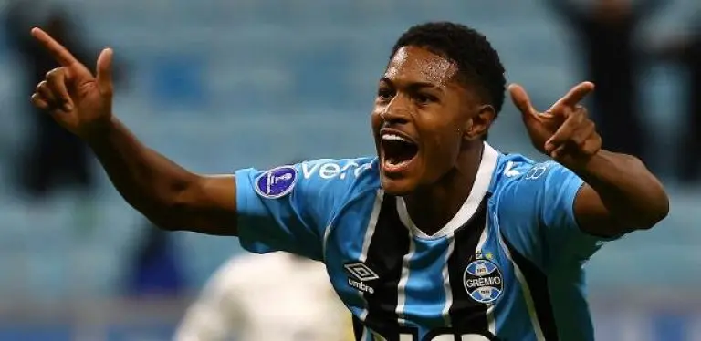 Fonseca chora sem medo, e repórter tem atitude nobre