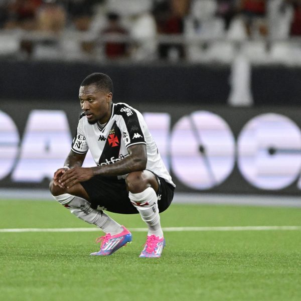 Loide fica fora dos relacionados do Vasco contra o Melgar, e Jair retorna; veja lista | vasco