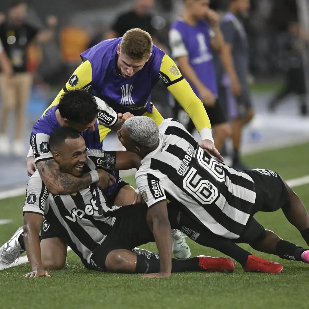 O Botafogo se acostumou a vencer e assim deixa sua marca no continente | Meia encarnada