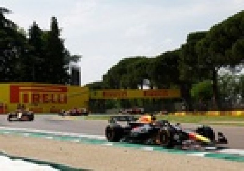 <p><strong>F1: Por que o pneu C6 em Ímola é um teste para o plano 'radical' da Pirelli?</strong></p> 1 f1 por que pneu c6 em imola e teste para plano radical da pirelli 1747235390835 v2 142x100