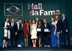 Guga é incluído no Hall da Fama do COB ao lado de outras três lendas do esporte. 1 guga ingressa no hall da fama do cob junto com outras tres lendas do esporte