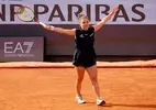paolini vence e se torna a terceira finalista italiana na era aberta em roma