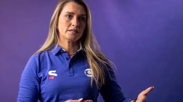seta para fechar a publicidade