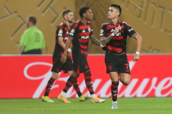 Análise: Flamengo faz valer abismo técnico e tira peso das costas para o jogão contra o Chelsea | flamengo
