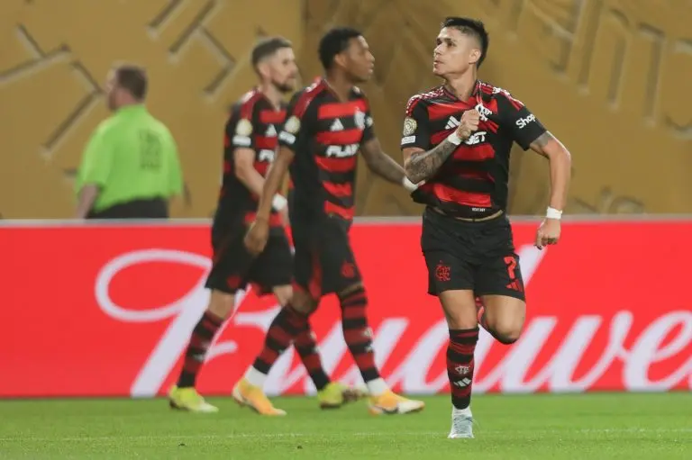 Análise: Flamengo faz valer abismo técnico e tira peso das costas para o jogão contra o Chelsea | flamengo