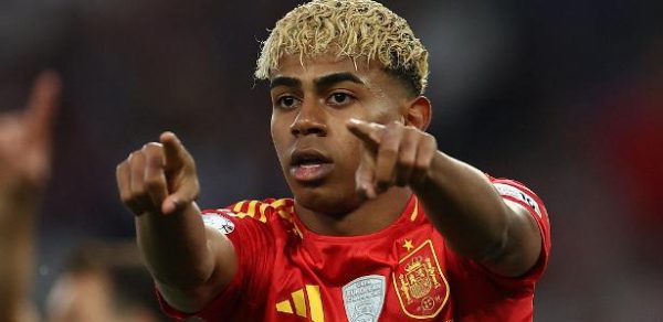 À altura de Pelé? PVC e Alicia avaliam feitos de Lamine Yamal pela Espanha