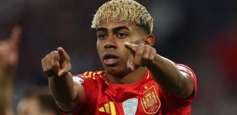 À altura de Pelé? PVC e Alicia avaliam feitos de Lamine Yamal pela Espanha