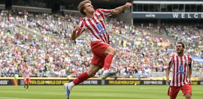 Barrios, do Atlético de Madri, comemora gol marcado contra o Seattle Sounders, pelo Mundial de Clubes