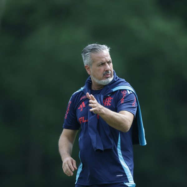Boto revela as duas posições que o Flamengo busca no mercado para reforçar o elenco | flamengo