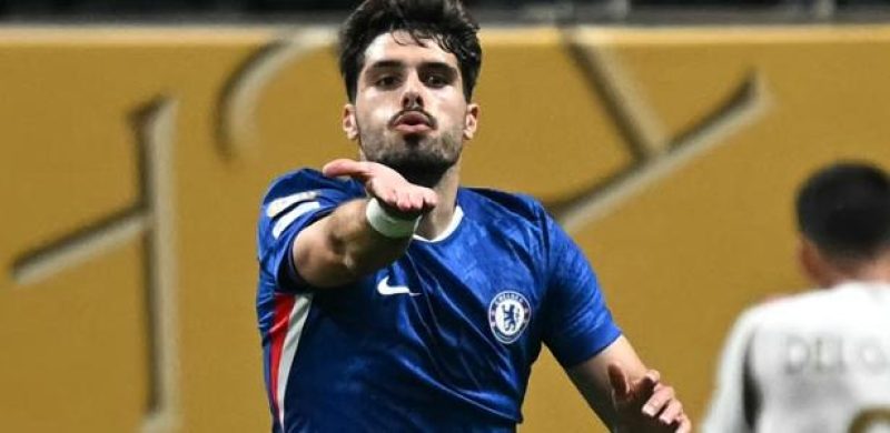 Pedro Neto comemora gol marcado pelo Chelsea contra o Los Angeles FC no Mundial