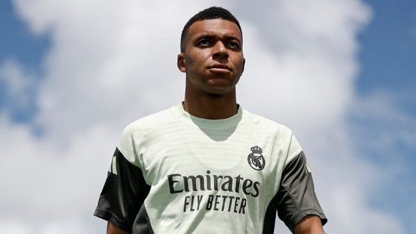 Mbappé foi hospitalizado e perdeu duas partidas da Copa do Mundo de Clubes (Foto: Redes Sociais, Real Madrid)