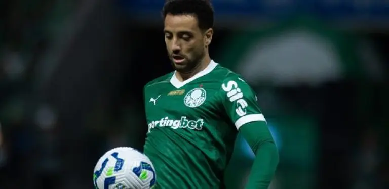 Felipe Anderson em ação durante Palmeiras x Ceará, duelo da Copa do Brasil