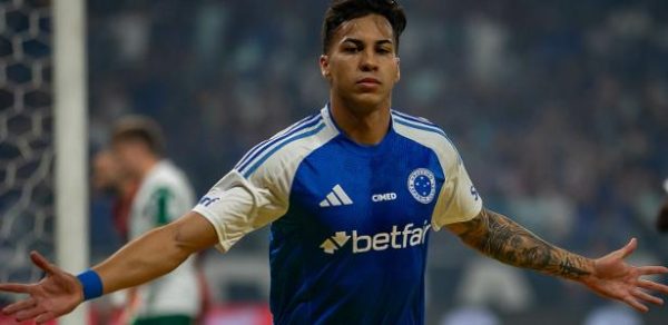 Cruzeiro arrasa em 4min e manda Palmeiras com derrota ao Super Mundial