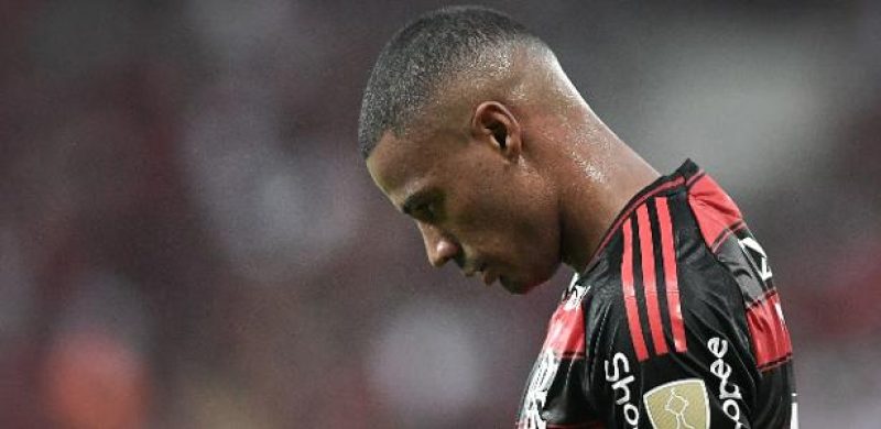 de la cruz se lamenta durante flamengo x central córdoba, jogo da libertadores