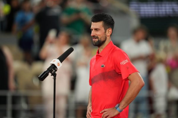 Djokovic vive noite de comemorações em Paris: ?Difícil voltar para o hotel?