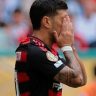 Arrascaeta se lamenta durante jogo entre Bayern de Munique e Flamengo no Mundial