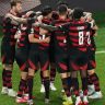 Flamengo pode sonhar com liderança do grupo após vitória? Colunistas opinam