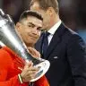 Jornais se rendem a CR7 após título e argentinos admitem: 'Tão grande quanto Messi'